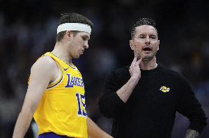 几当家？雷迪克：里夫斯已确立自己领袖的地位 这意义重大