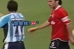 三冠王导师！当主持人问“穆帅还是曼奇尼”时，萨队回答坚定果敢